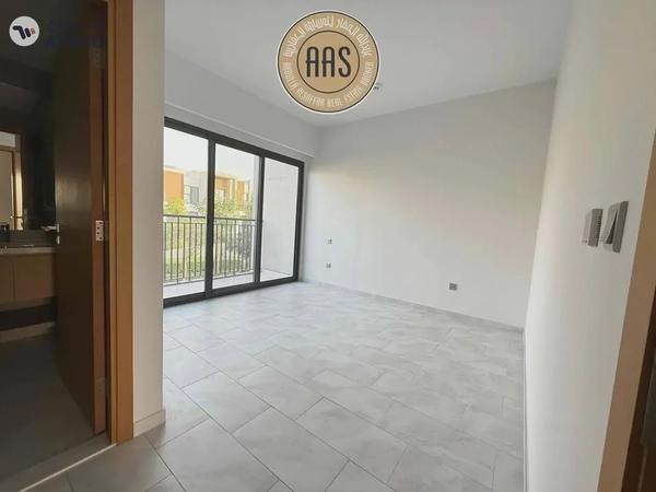 Single Row 4BR Townhouse Villa Available For Rent in Villanova