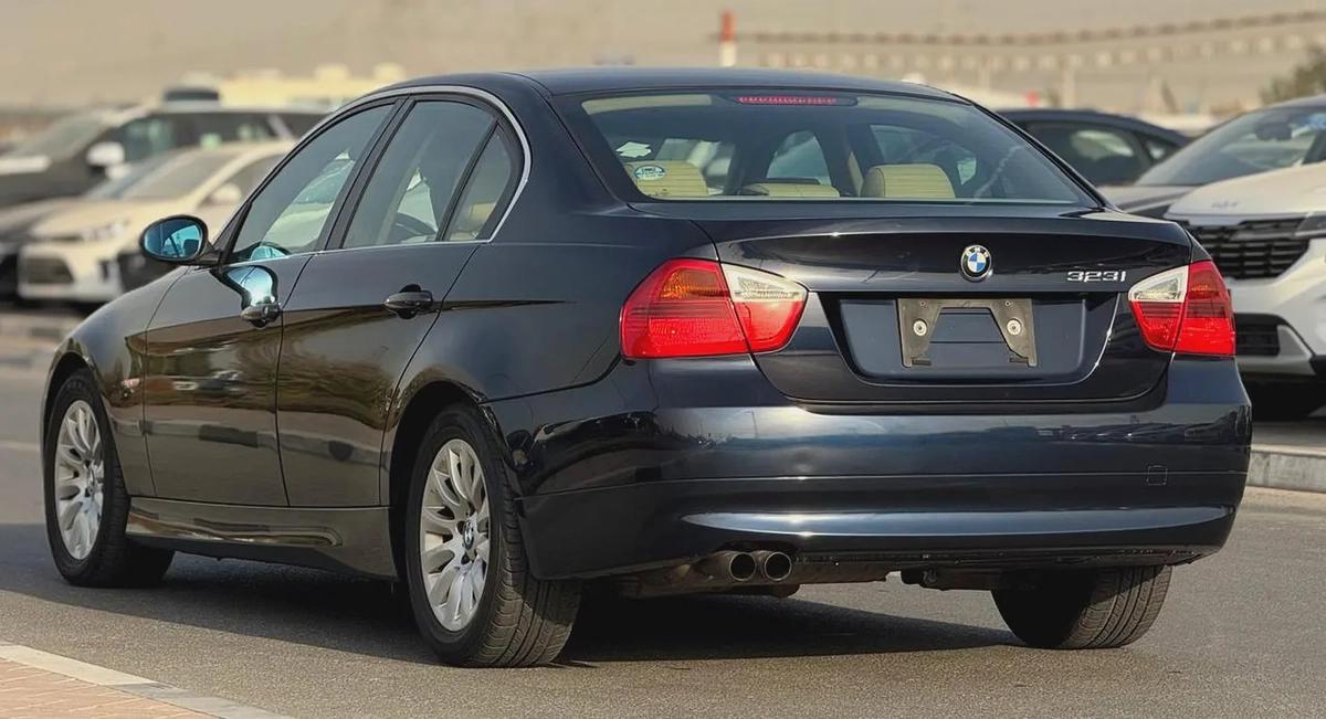 BMW 323i | 2006 | BEIGE INTERIOR | JAPAN IMPORT | CLEAN TITLE |-6-6