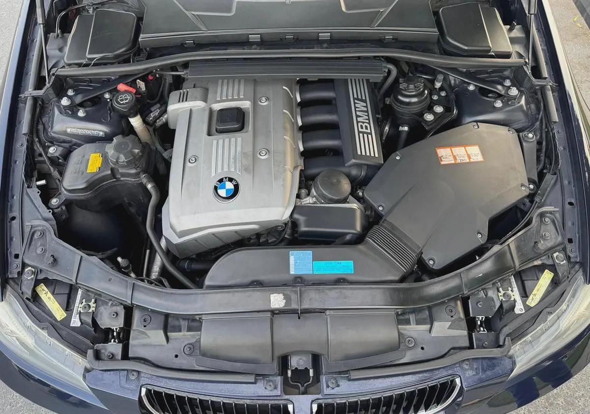 BMW 323i | 2006 | BEIGE INTERIOR | JAPAN IMPORT | CLEAN TITLE |-7-7