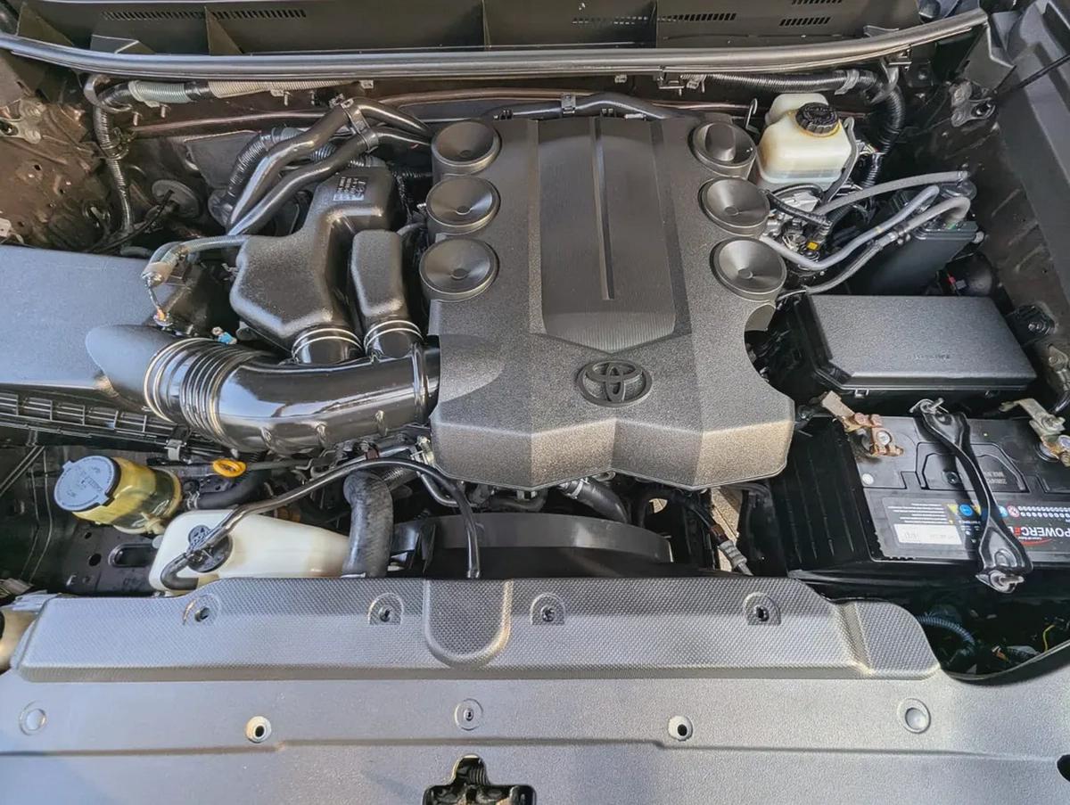 TOYOTA PRADO 2010 FACELIFTED 2023 WITH INTERIOR AND EXTERIOR GCC FULL OPTION IN EXCELLENT CONDITION-7-7