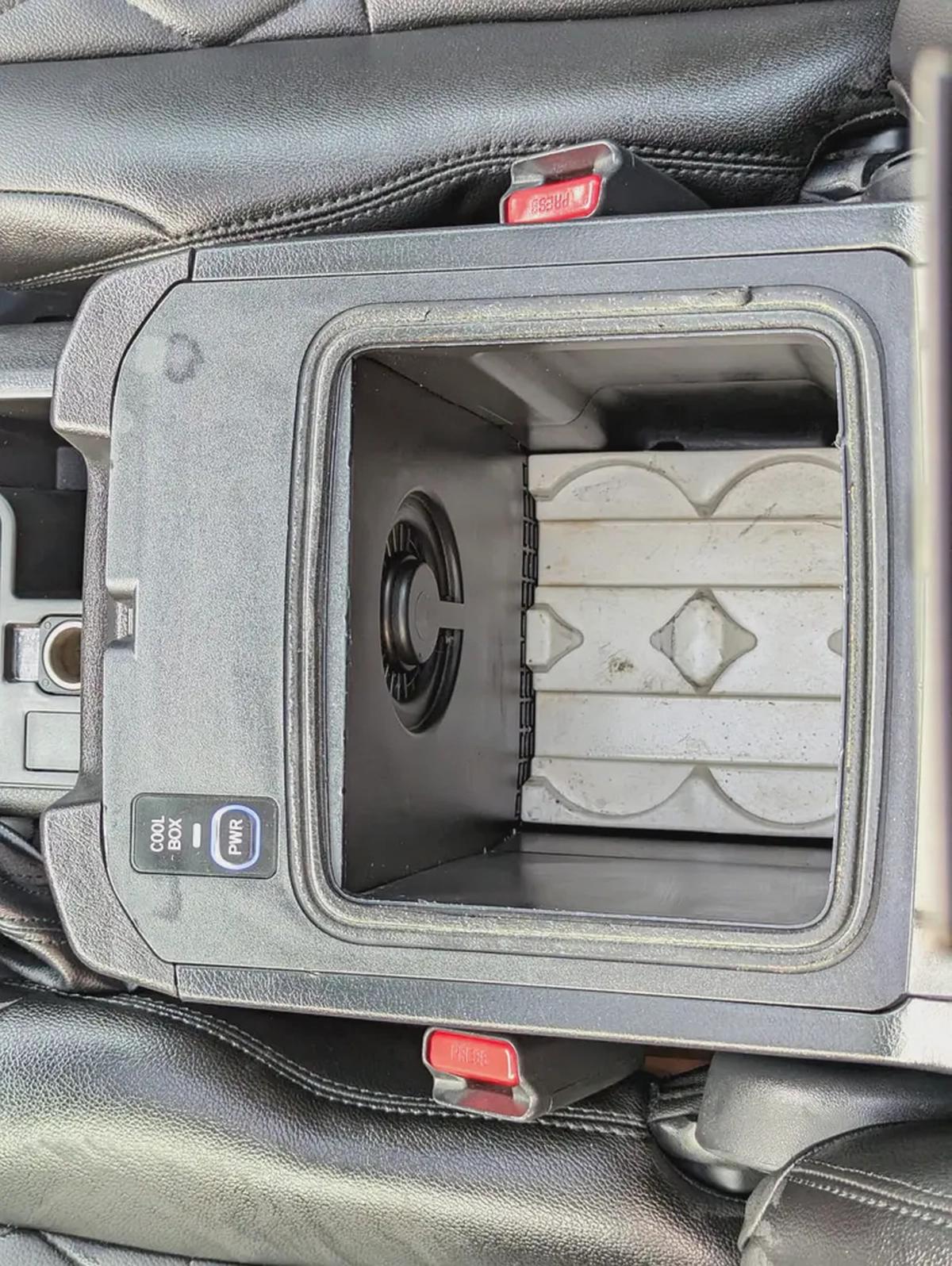 TOYOTA PRADO 2010 FACELIFTED 2023 WITH INTERIOR AND EXTERIOR GCC FULL OPTION IN EXCELLENT CONDITION-8-8