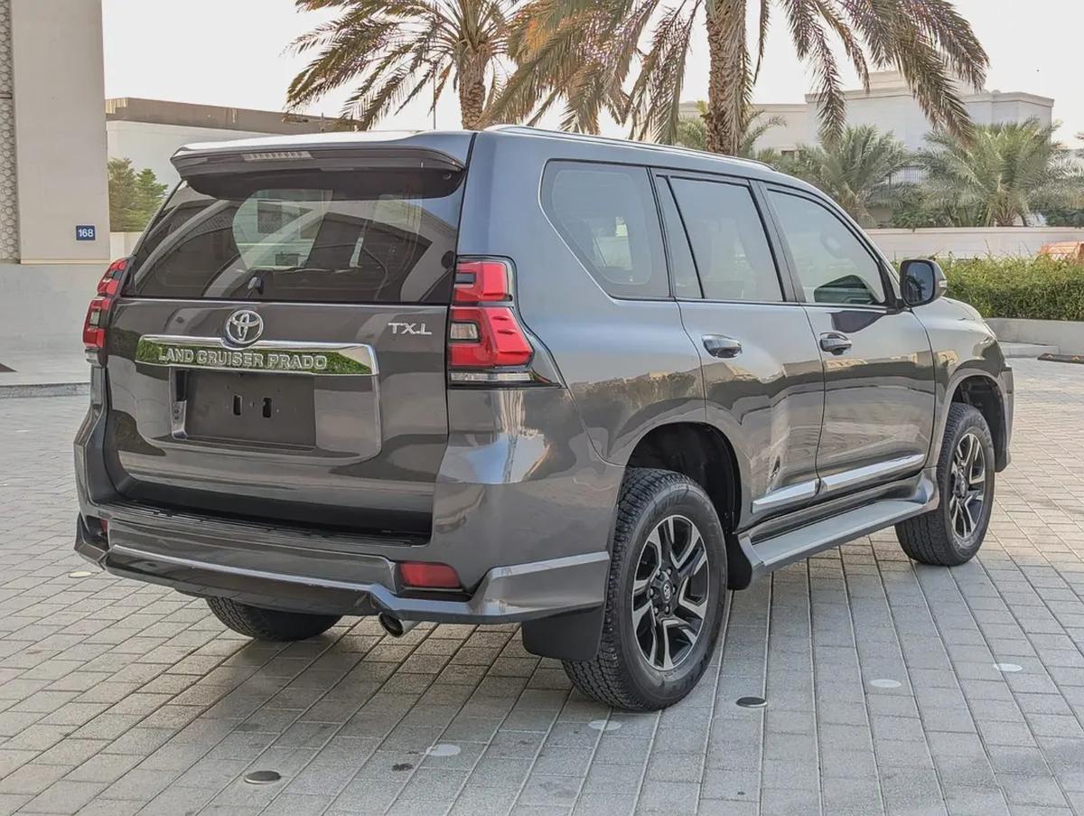 TOYOTA PRADO 2010 FACELIFTED 2023 WITH INTERIOR AND EXTERIOR GCC FULL OPTION IN EXCELLENT CONDITION-12-12