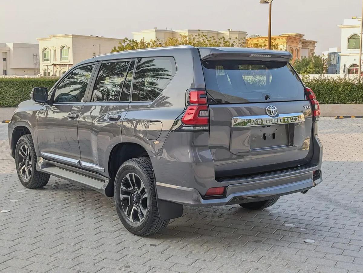 TOYOTA PRADO 2010 FACELIFTED 2023 WITH INTERIOR AND EXTERIOR GCC FULL OPTION IN EXCELLENT CONDITION-13-13