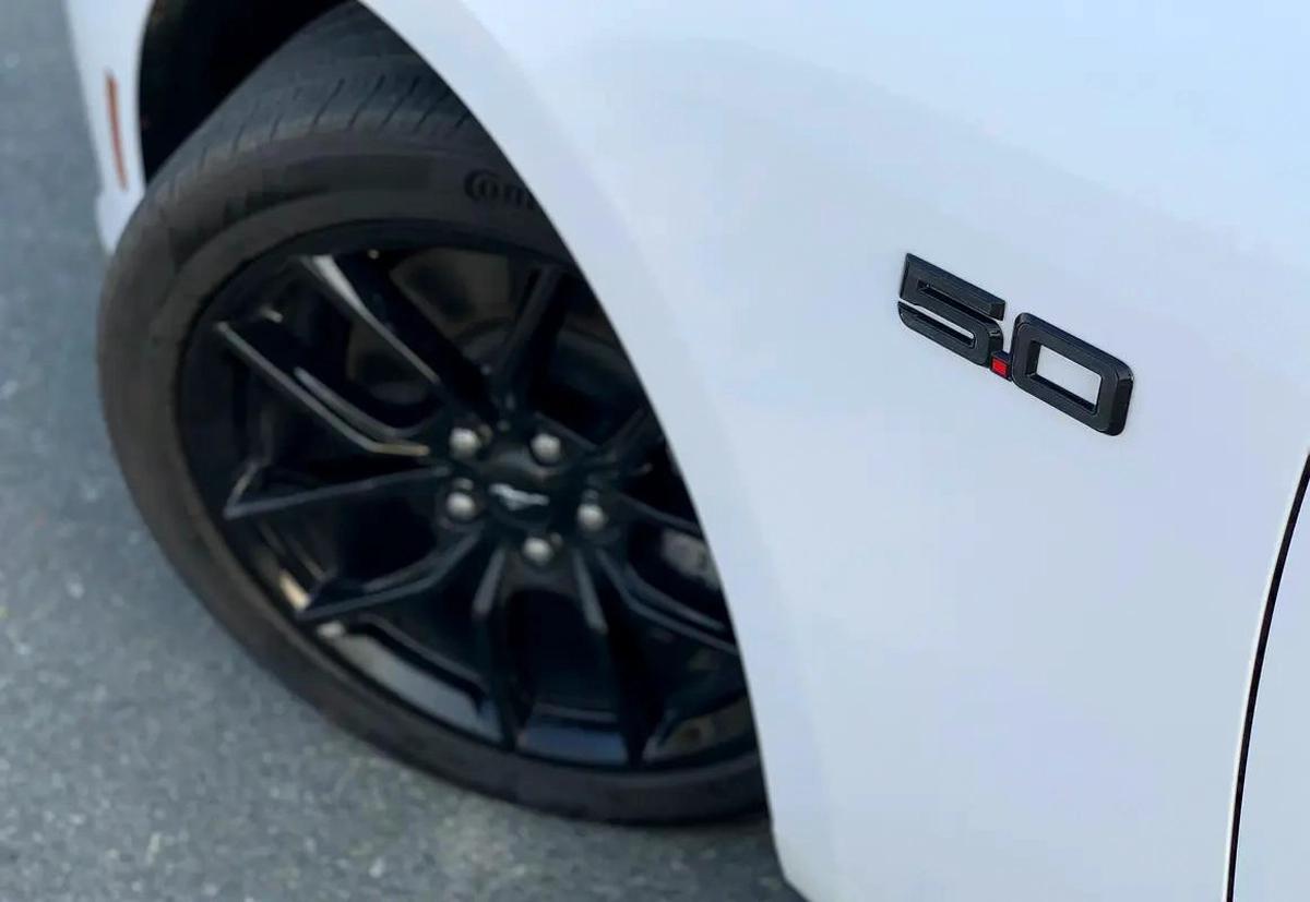 Ford Mustang GT-5-5