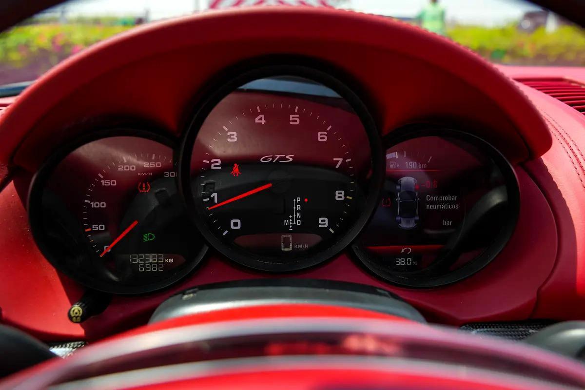 2015 Porsche Boxster GTS - GCC Specs-18-18