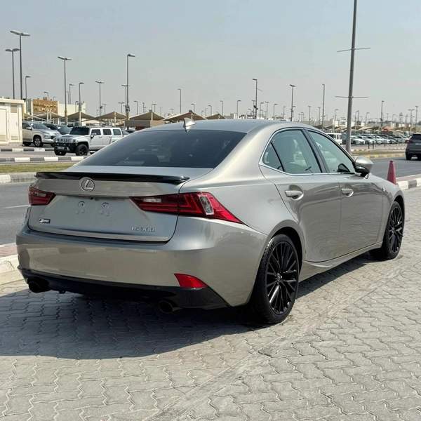 IS300 AWD 2016 | SILVER ( REF-ACD )