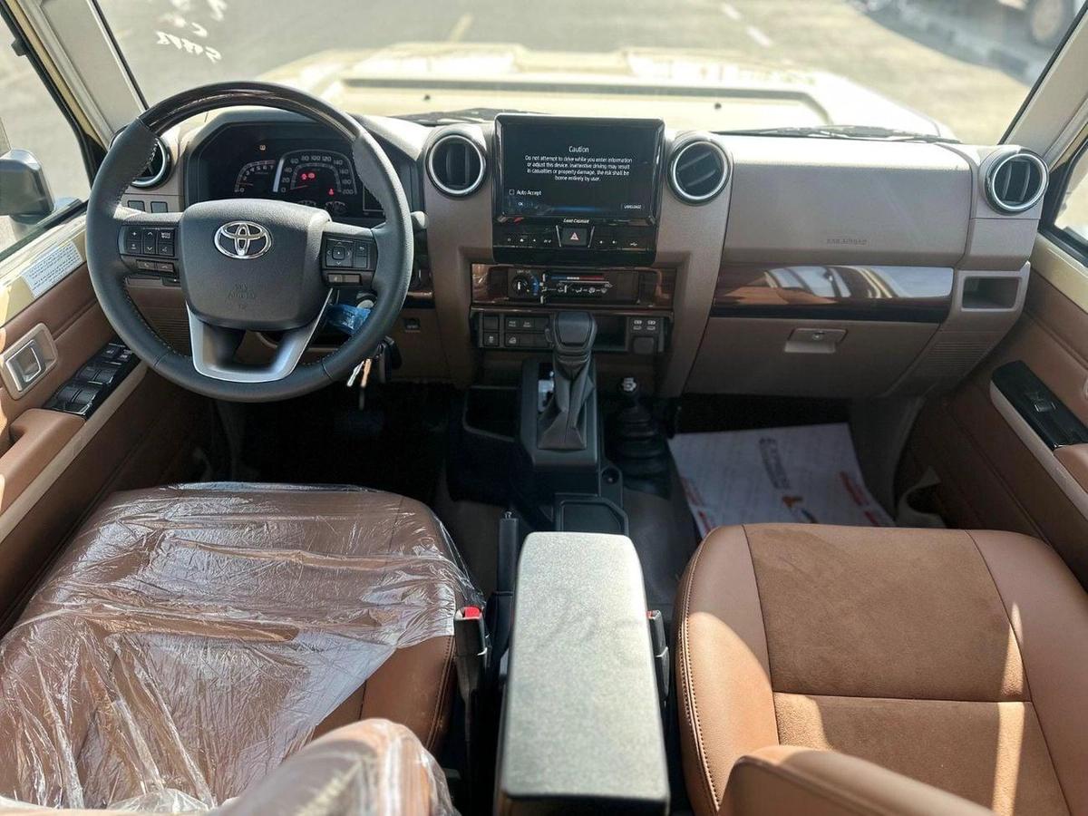 Toyota Land Cruiser Pick Up-3-3