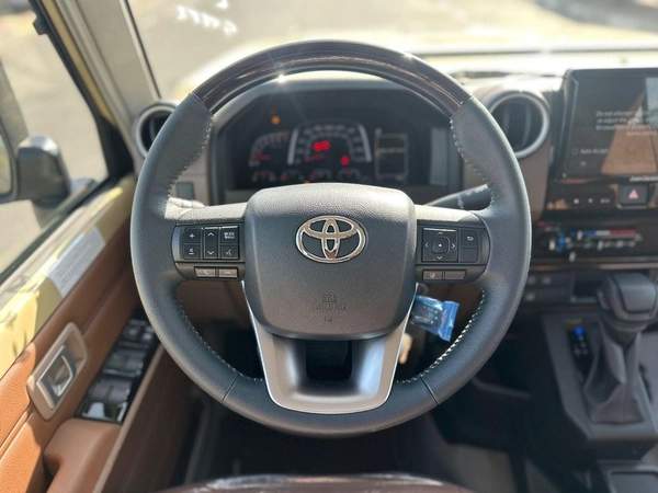 Toyota Land Cruiser Pick Up