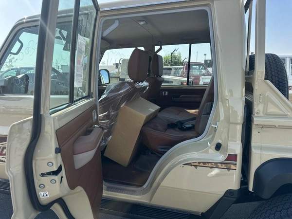 Toyota Land Cruiser Pick Up