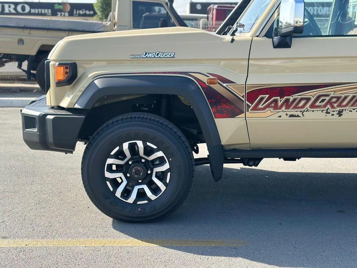 Toyota Land Cruiser Pick Up-11-11
