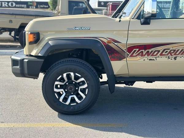 Toyota Land Cruiser Pick Up