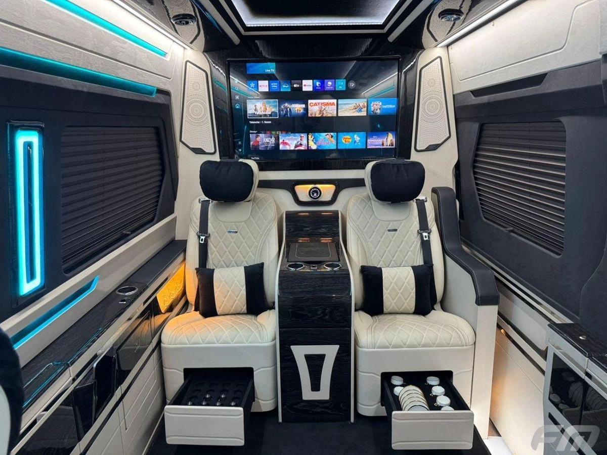 Mercedes-Benz Sprinter 519 VIP BUSINESS VAN - FULL LUXURY OPTION | BRAND NEW | EUROPEAN | 2025-10-10