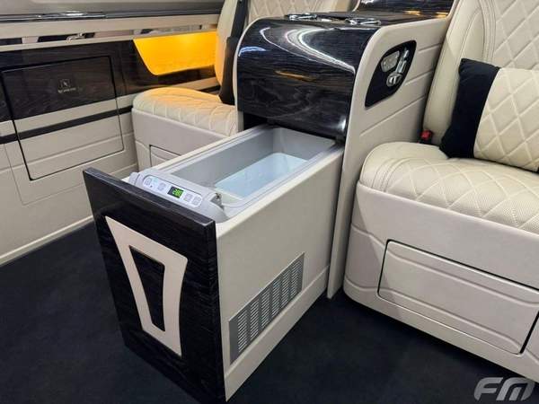 Mercedes-Benz Sprinter 519 VIP BUSINESS VAN - FULL LUXURY OPTION | BRAND NEW | EUROPEAN | 2025