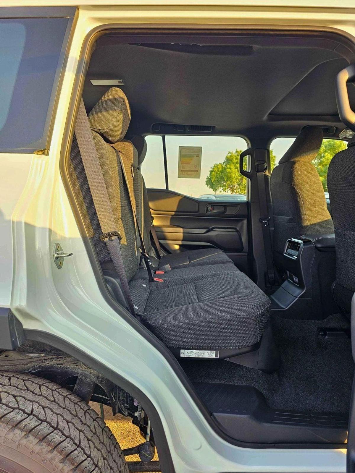Toyota Prado ALL ROUNDER TURBO STD / 2.8L DIESEL V4 / SUNROOF/COOL BOX (CODE # P28AR2)-11-11