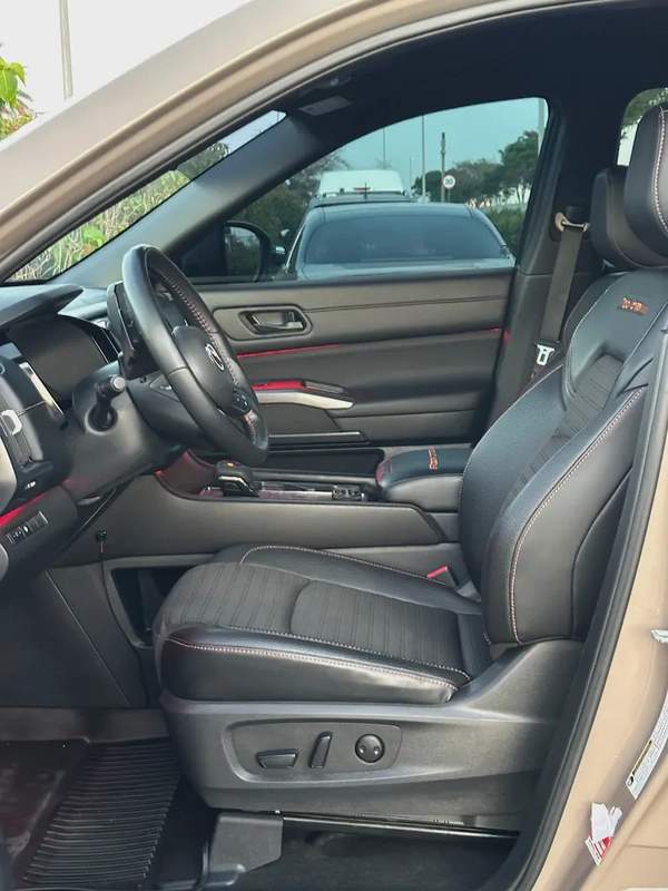 2024 Nissan Pathfinder - American Specs - Brand New