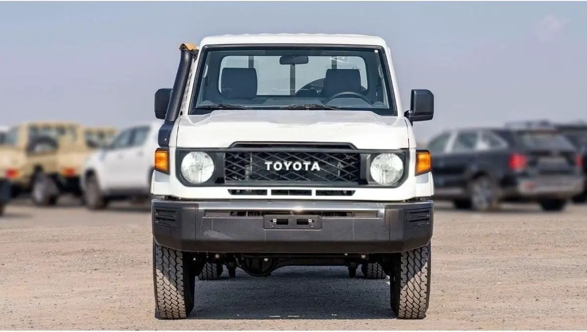Toyota Land Cruiser Pick Up LC79 SC 4.2L V6 DIESEL 2025-1-1
