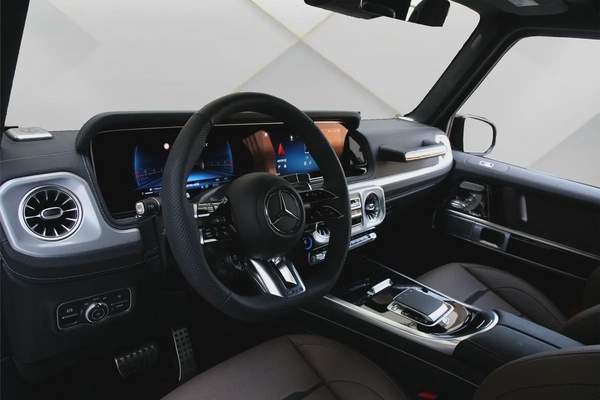 2025 MERCEDES BENZ G63 AMG - FULLY LOADED - BRAND NEW