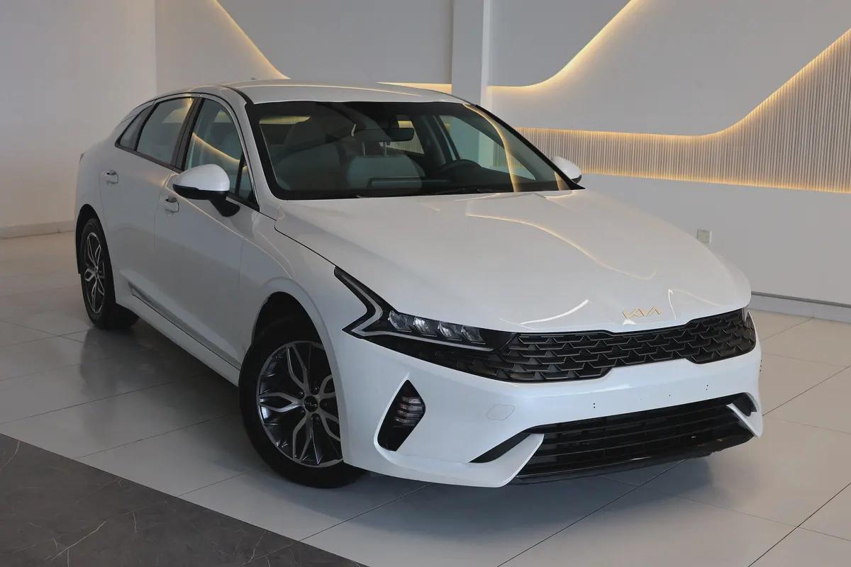 KIA K5 BASE - GCC SPECS - UNDER WARRANTY - FULL SERVICE HISTORY - ACCIDENT FREE - EXCELENT CONDITION-1-1