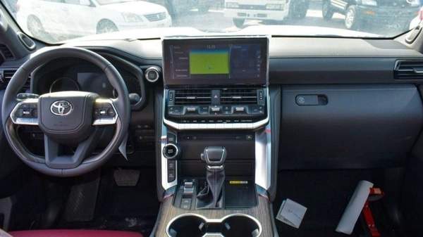 Toyota Land Cruiser Toyota Land Cruiser VXR 3.3L Diesel twin turbo full option 2024