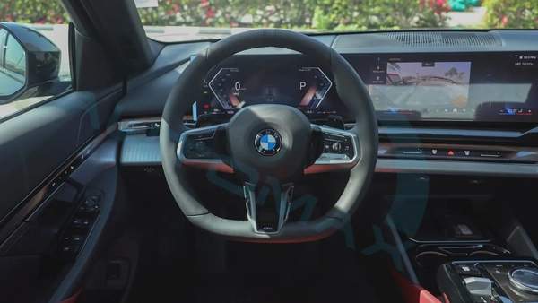 2026 BMW 5-Series 530i M 2.0T RWD 0Km With 3 Years Or 100,000 Km Warranty