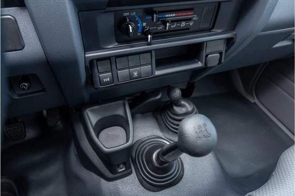 Toyota Land Cruiser 70 Land Cruiser Hard Top LC76 4.5L 5door Diesel V8 2024 0KM