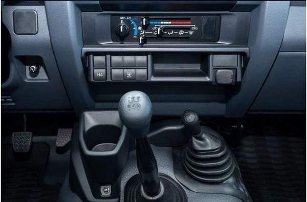 Toyota Land Cruiser 70 Land Cruiser Hard Top LC76 4.5L 5door Diesel V8 2024 0KM