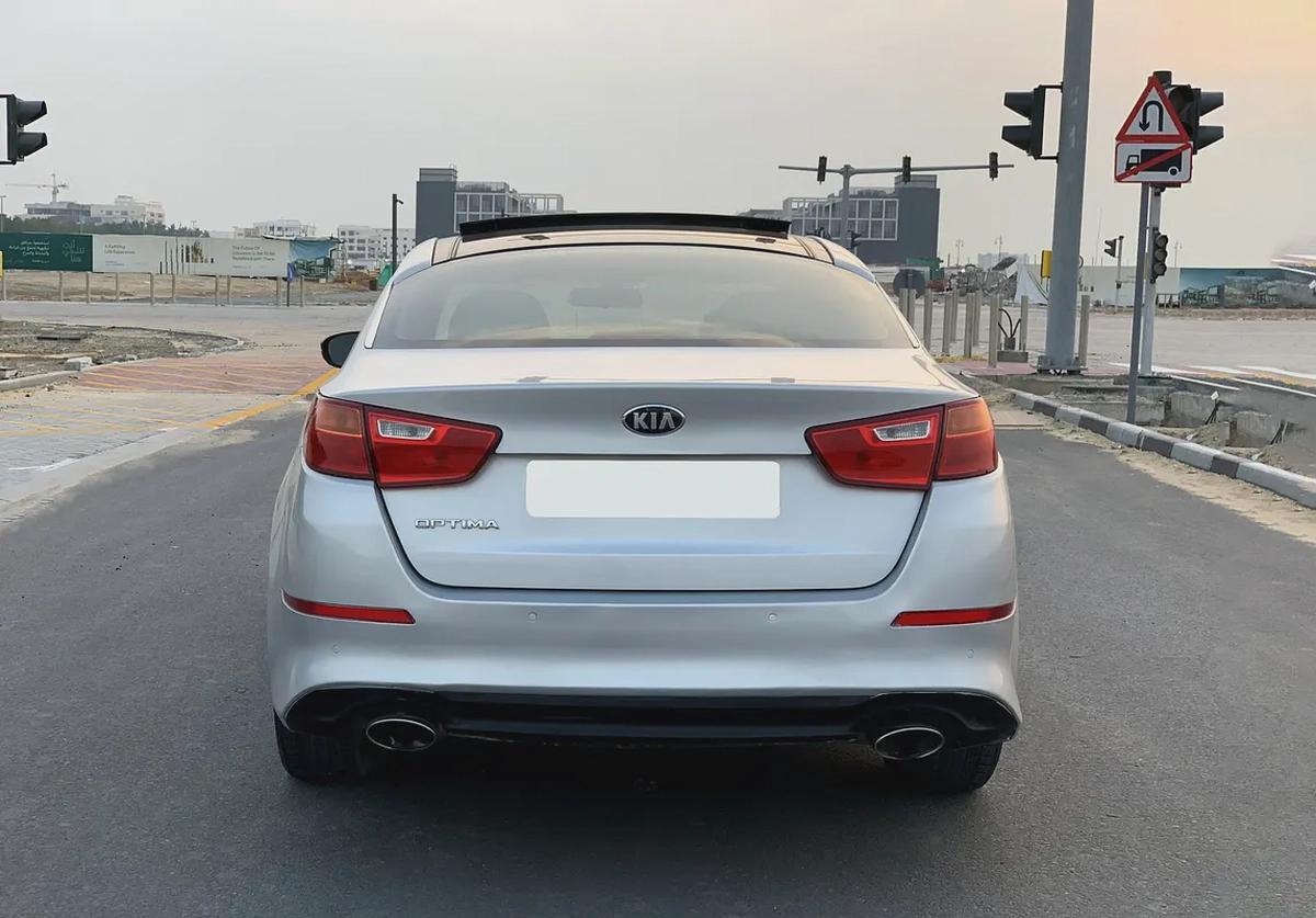 Kia Optima | 2016 | GCC Specs | Panoramic Sunroof | Excellent Condition-4-4
