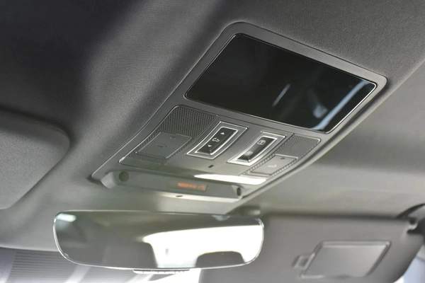 DEFENDER 90 P400 X DYNAMIC SE WHITE | 2024