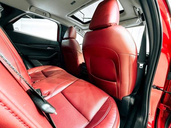 Massive Price Drop!!! // AED 1,100 // 20%DP// 2023 Mazda CX-30 2.0L V4