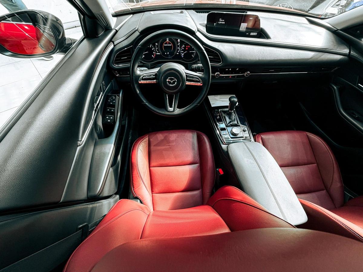 Massive Price Drop!!! // AED 1,100 // 20%DP// 2023 Mazda CX-30 2.0L V4-3-3