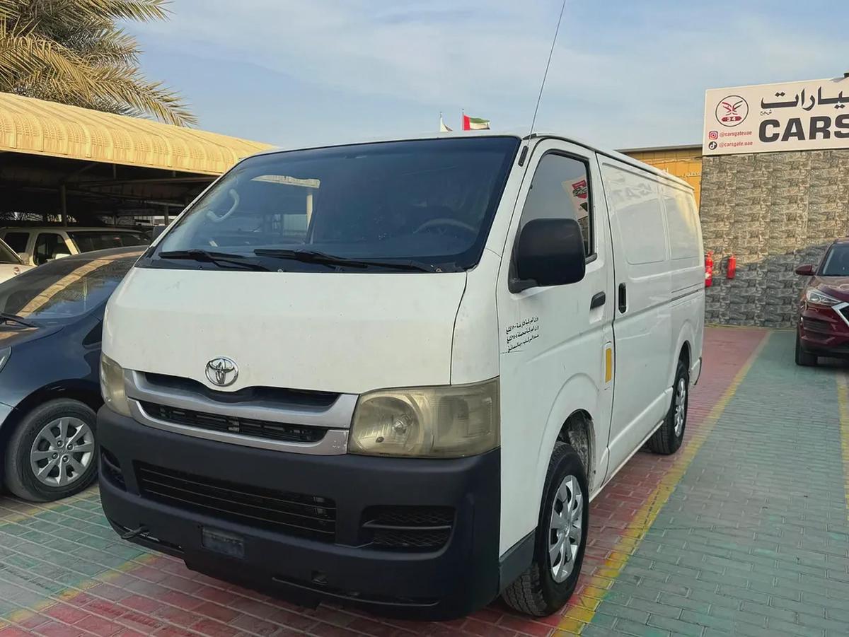Toyota Hiace Standard 2010 - GCC Specs - Reliable and Affordable-1-1