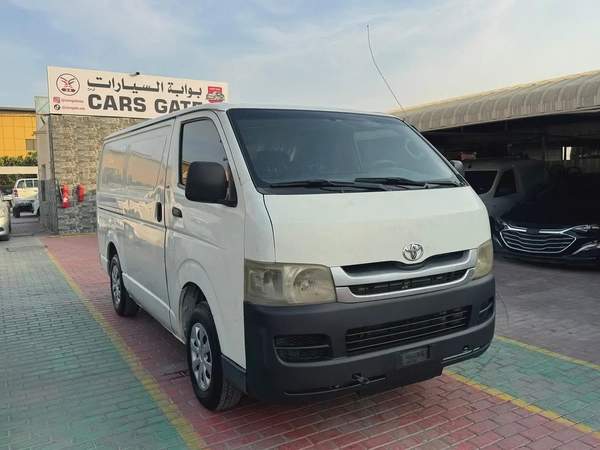 Toyota Hiace Standard 2010 - GCC Specs - Reliable and Affordable