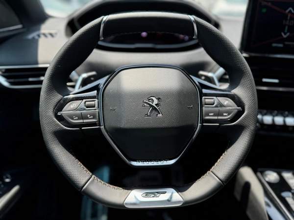 PEUGEOT 3008 GT