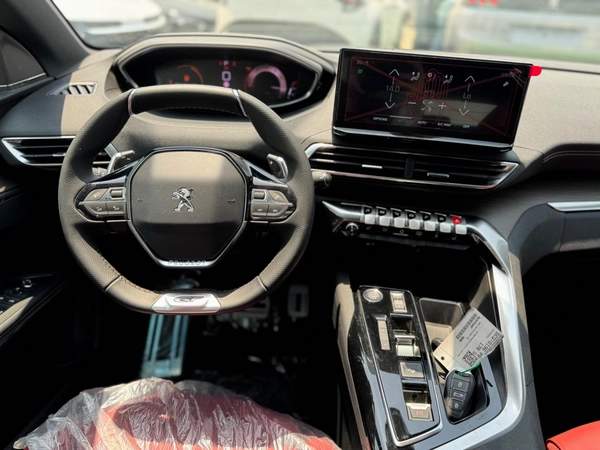 PEUGEOT 3008 GT