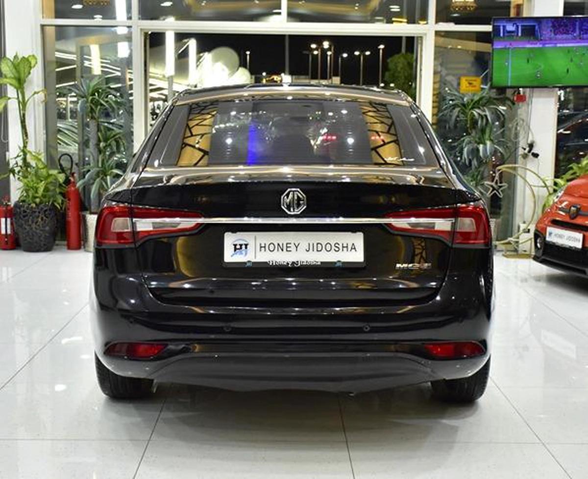 MG 5 ( 2023 Model ) in Black Color GCC Specs-4-4