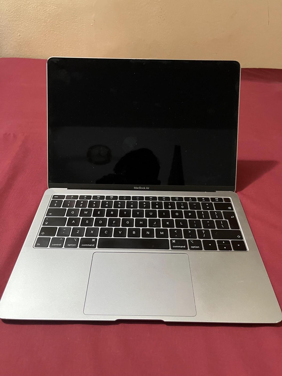MacBook Air 2018 (TOUCH ID)-4-4