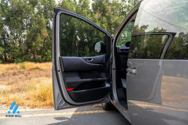 Hyundai Staria Premium