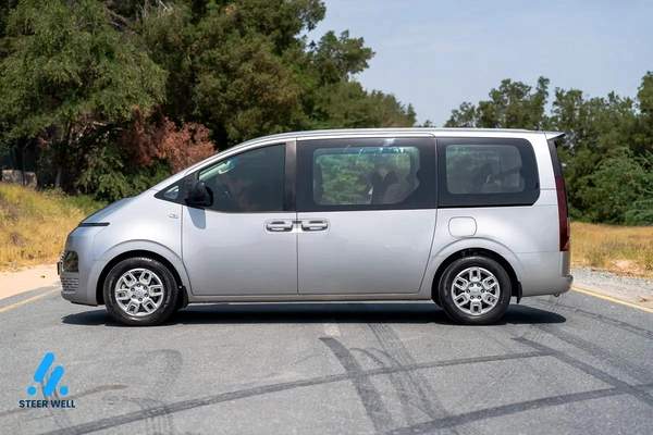 Hyundai Staria Premium