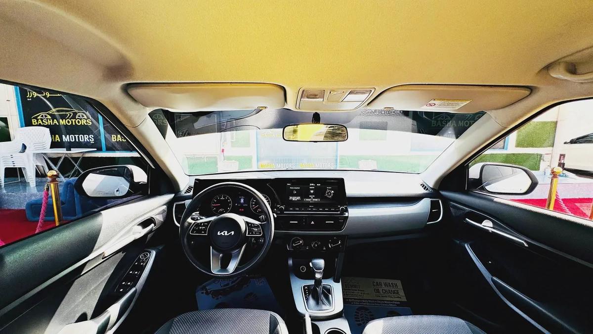 KIA SELTOS 2022 MODEL AVILABLE ON CASH AND BANK FINANCE-8-8