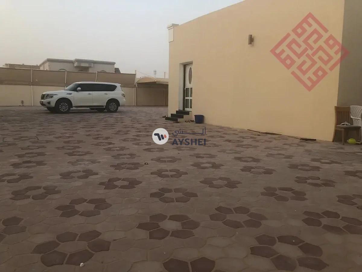 Exquisite Luxurious Villa For || 3 Master Room-6-6