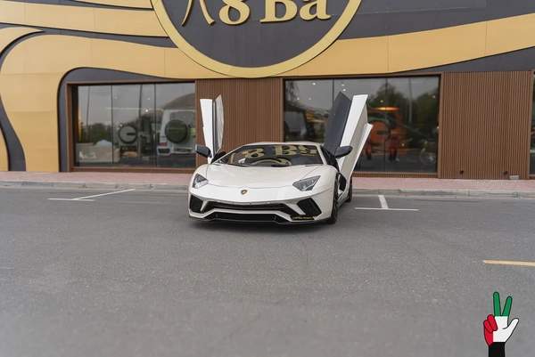 2017 Lamborghini Aventador S | GCC Specs | Super Clean and Low Mileage