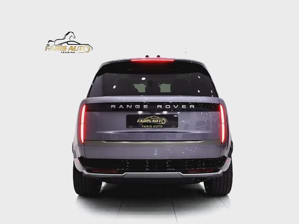 RANGE ROVER V6 P400 FULLY LOADED IN SPECIAL EIGER GRAY AND PERLINI INTERIOR