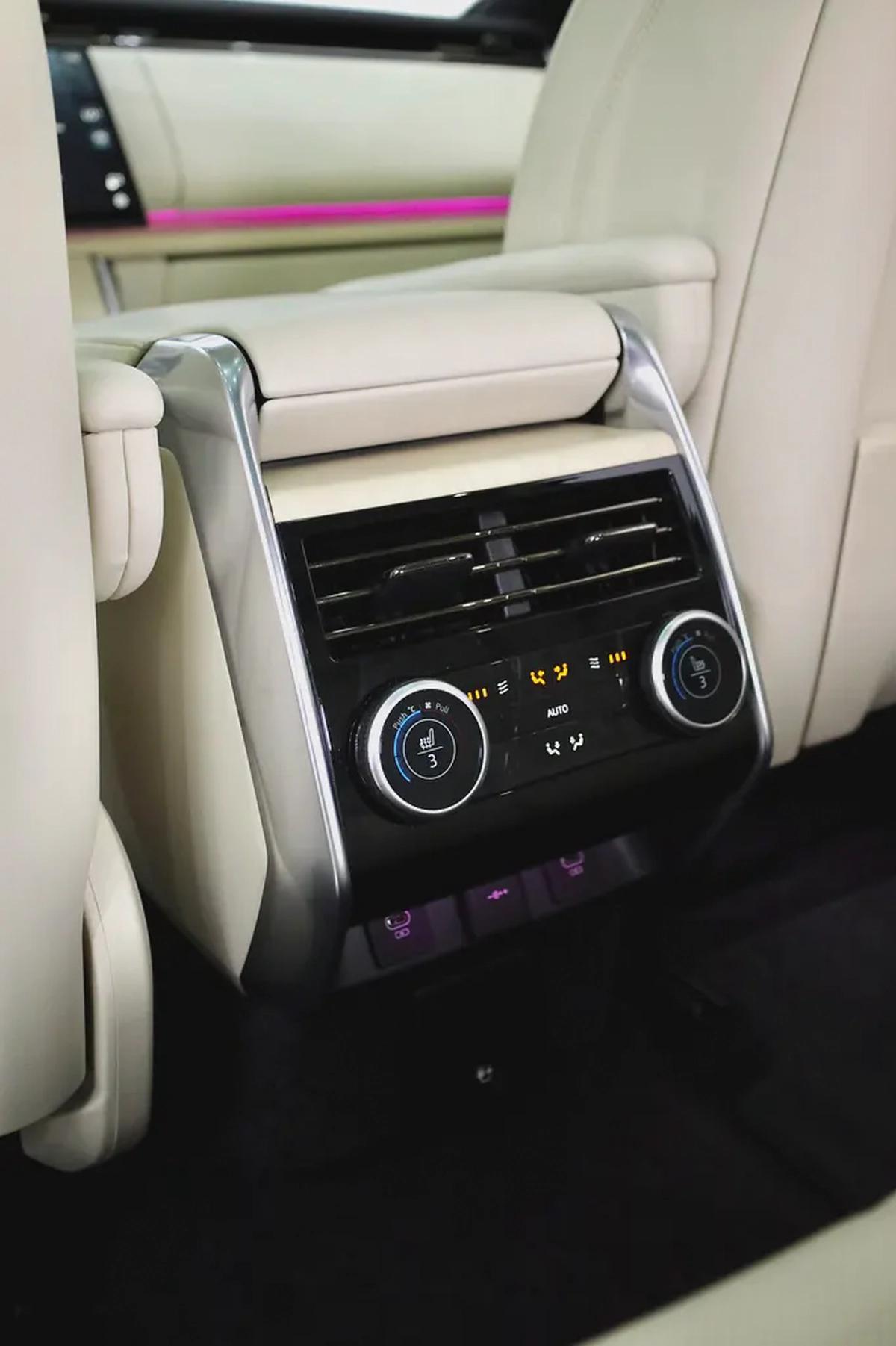 RANGE ROVER V6 P400 FULLY LOADED IN SPECIAL EIGER GRAY AND PERLINI INTERIOR-7-7