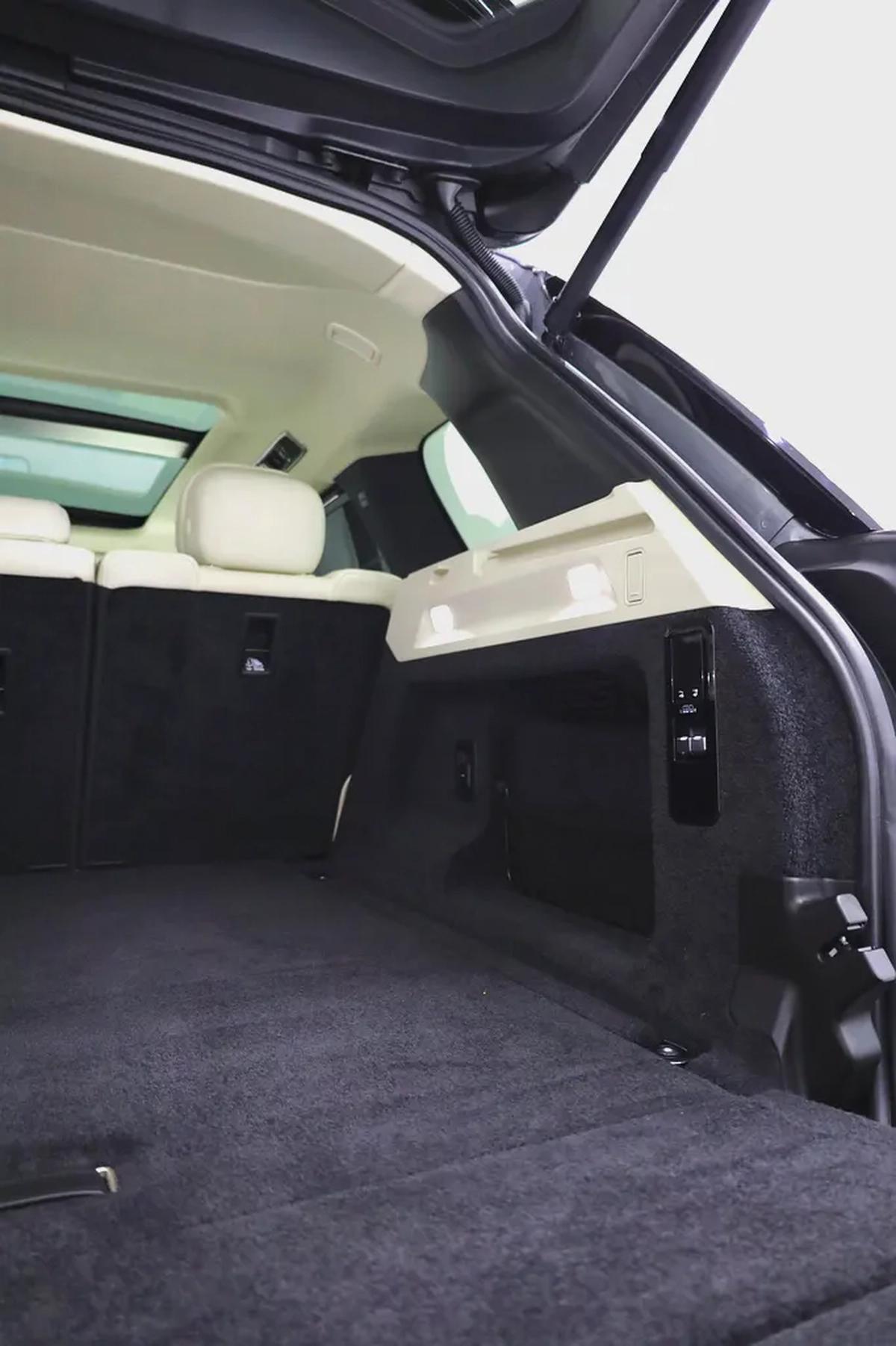 RANGE ROVER V6 P400 FULLY LOADED IN SPECIAL EIGER GRAY AND PERLINI INTERIOR-10-10