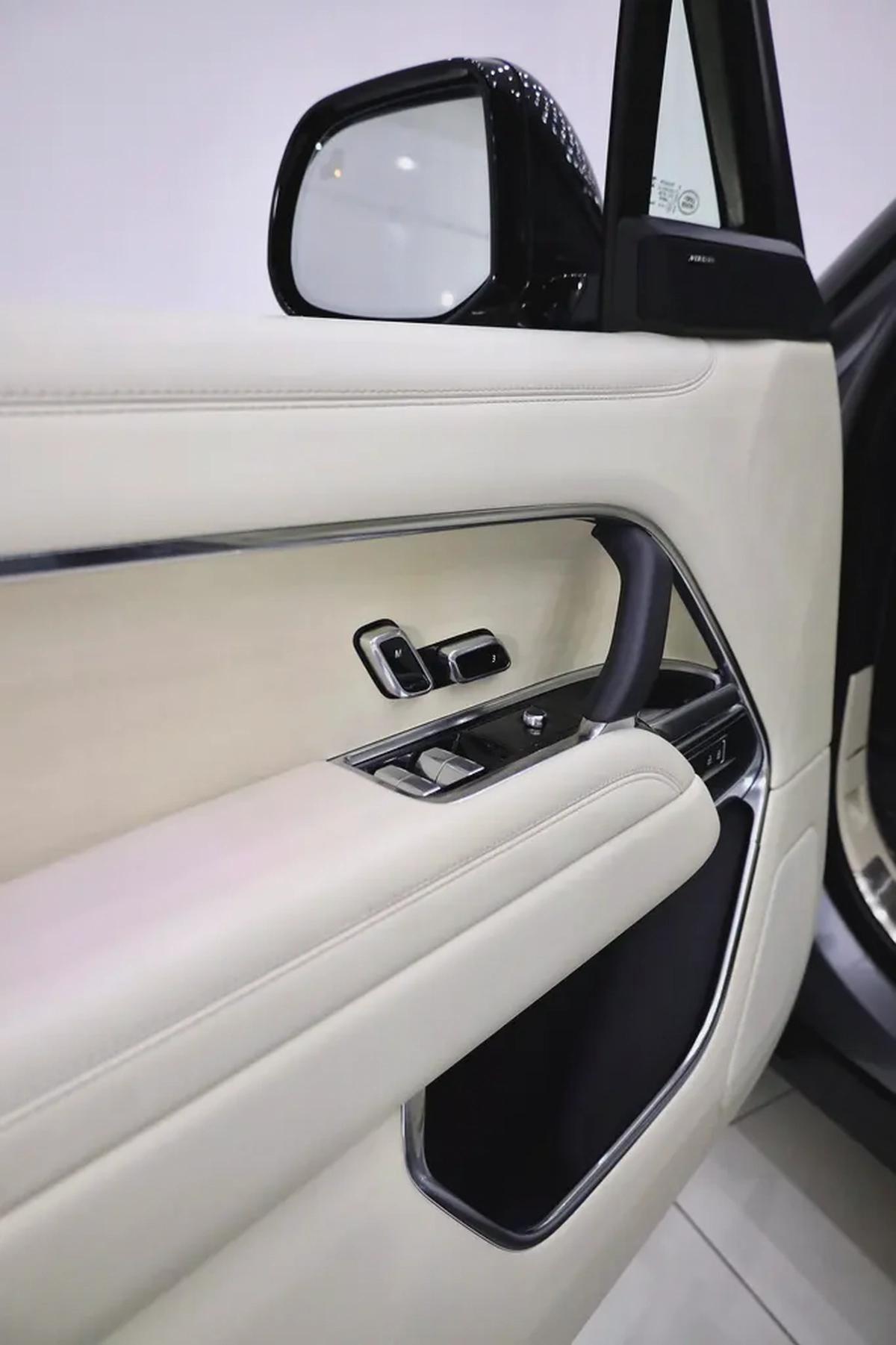 RANGE ROVER V6 P400 FULLY LOADED IN SPECIAL EIGER GRAY AND PERLINI INTERIOR-19-19