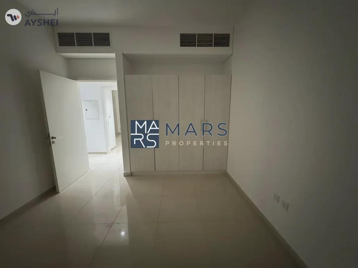 Spacious 3 bedrooms townhouse is available for rent in Nasma Residence for 110,000 AED yealry-19-19