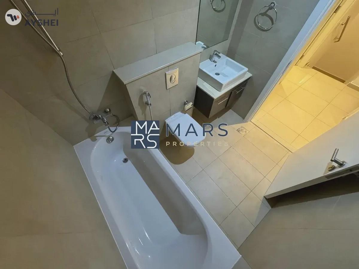Spacious 3 bedrooms townhouse is available for rent in Nasma Residence for 110,000 AED yealry-21-21