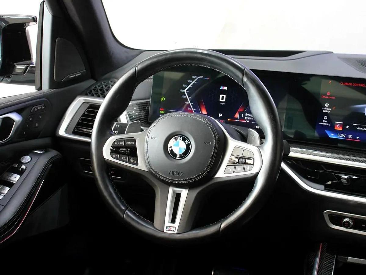 2024 - BMW X7 M60i - V8 with warranty-2-2