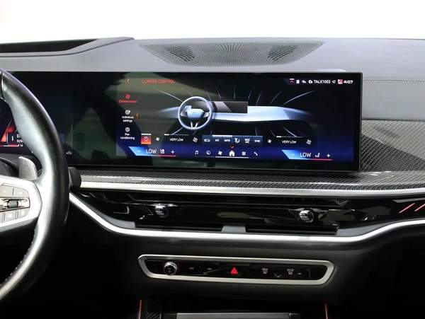 2024 - BMW X7 M60i - V8 with warranty