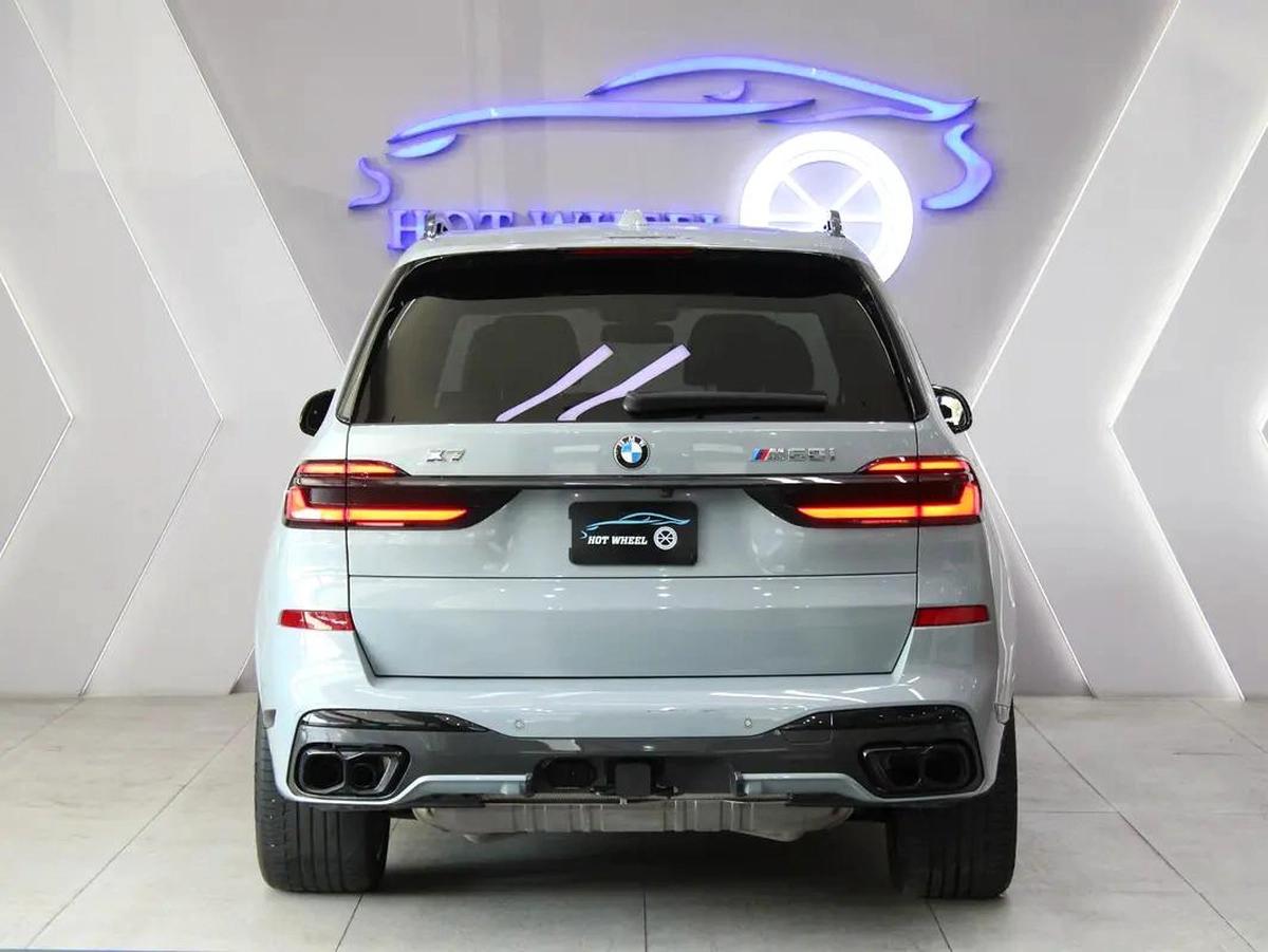 2024 - BMW X7 M60i - V8 with warranty-14-14